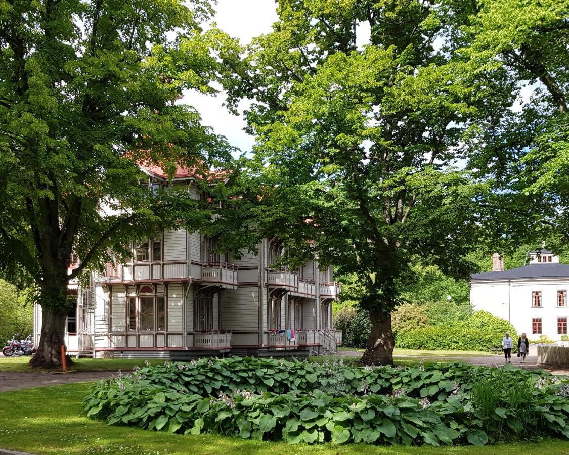 Villa Eira Vandrarhem Hjo Ngoại thất bức ảnh