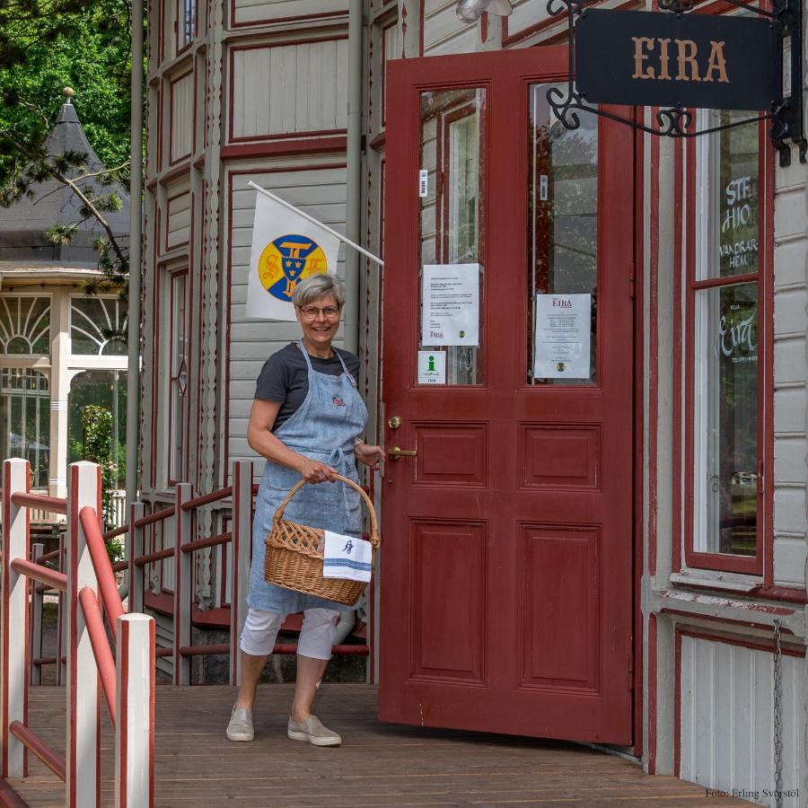 Villa Eira Vandrarhem Hjo Ngoại thất bức ảnh