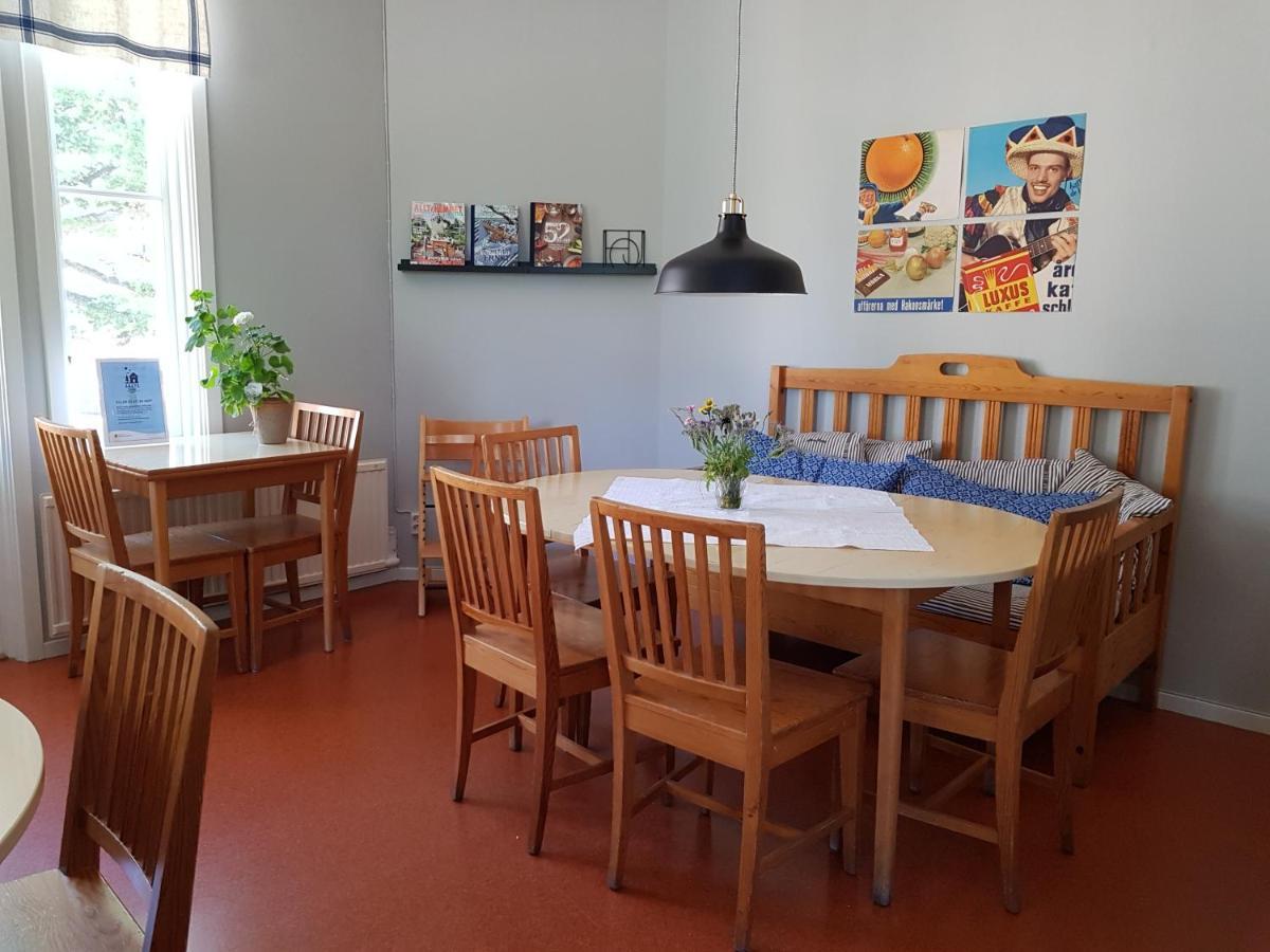 Villa Eira Vandrarhem Hjo Ngoại thất bức ảnh