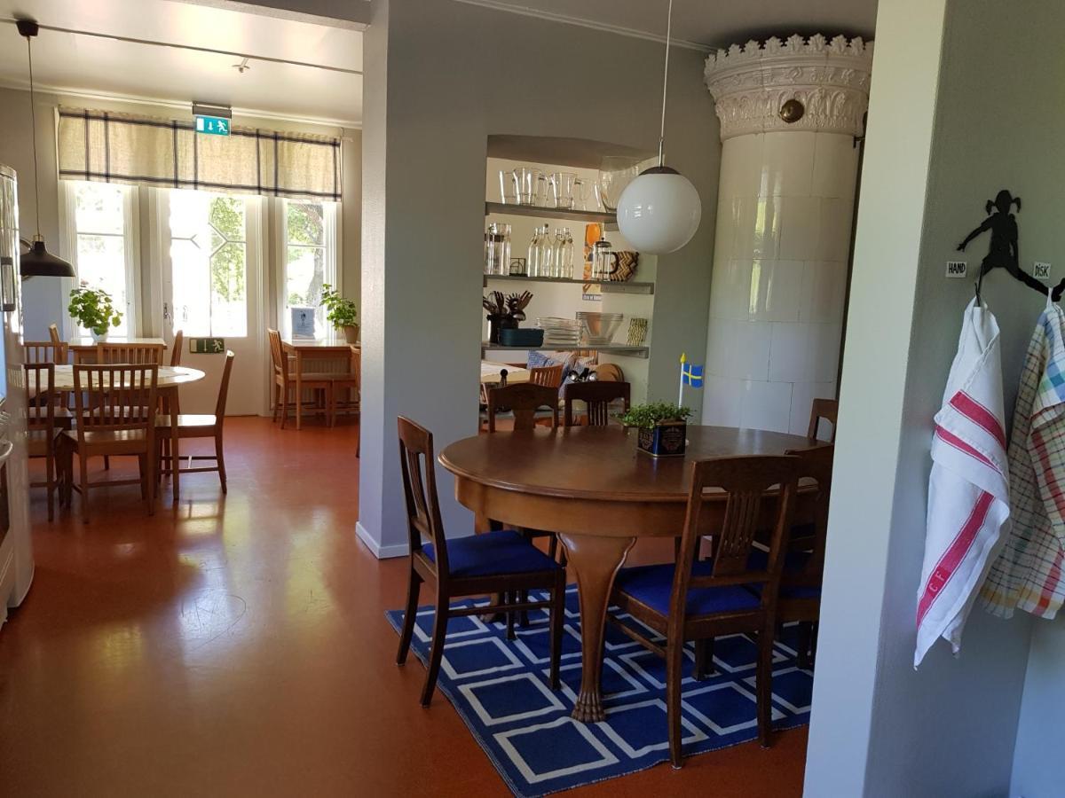 Villa Eira Vandrarhem Hjo Ngoại thất bức ảnh